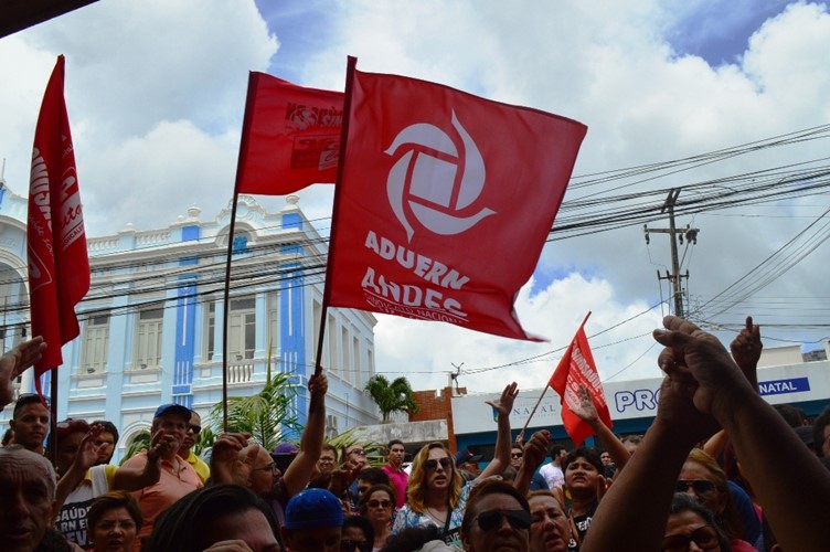 Professores da UERN paralisam atividades nesta quarta-feira (30)
