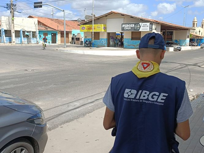 IBGE abre Processo Seletivo com 7,5 mil vagas e salários de até R$ 3,1 mil