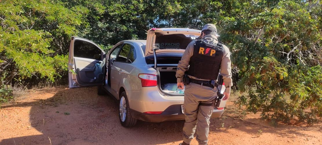 PM recupera em Areia Branca veículo roubado em Porto do Mangue