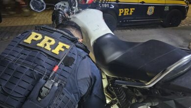 PRF prende condutor com motocicleta adulterada em Areia Branca