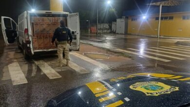 PRF apreende mais de 100 mil maços de cigarros contrabandeados em Ceará-Mirim