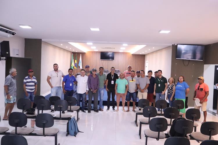 Prefeitura de Grossos promove diálogo com salineiros artesanais em parceria com o Sebrae