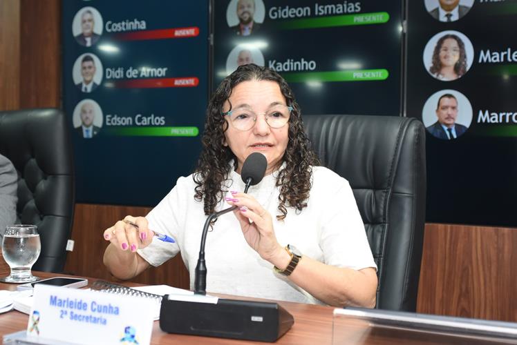 Vereadora Marleide Cunha solicita criação de pontos de apoio para trabalhadores de aplicativos em Mossoró