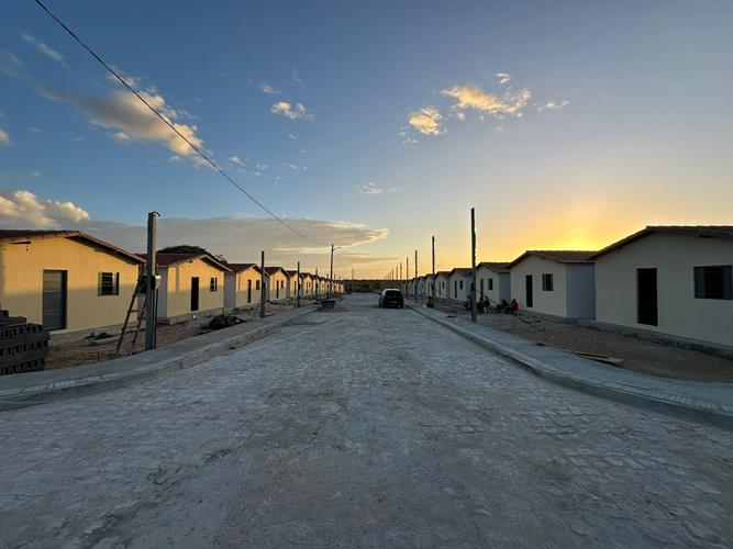 Prefeitura de Tibau entrega 30 novas casas e realiza o sonho da casa própria para mais famílias