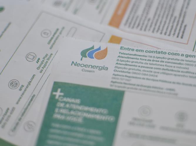 Conta de luz permanece com bandeira tarifária vermelha em julho
