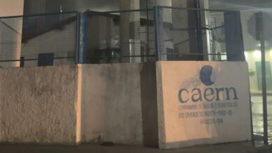 Caern ajusta sistema de água em Grossos após extravasamento e conclui reparo em adutora rural nesta quarta