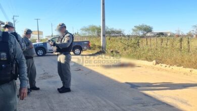 Homem é encontrado morto com marcas de violência na estrada da raiz, em Mossoró
