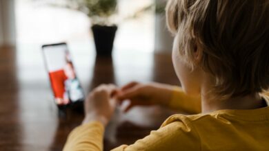Férias e telas: como equilibrar o uso de eletrônicos na infância