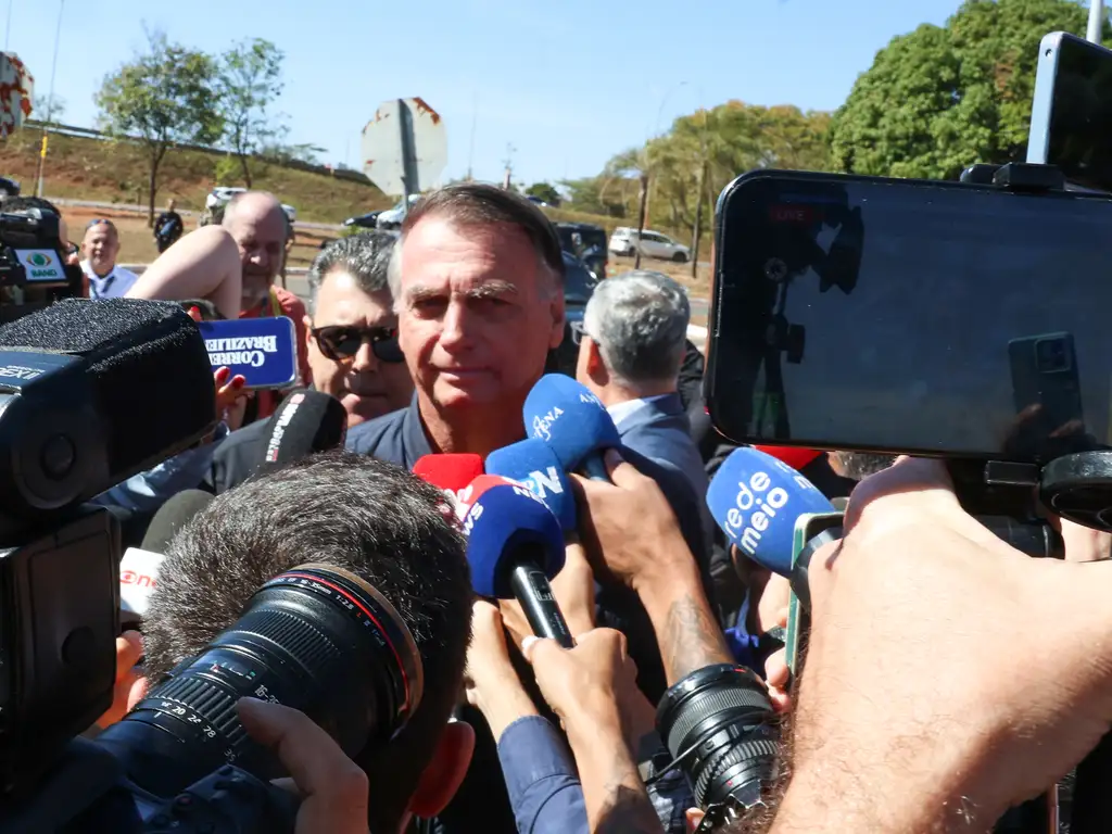 “Suprema humilhação”, diz Bolsonaro sobre tornozeleira eletrônica