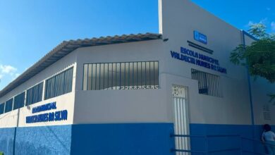 Prefeitura de Areia Branca entrega Escola Valdecir Nunes totalmente revitalizada